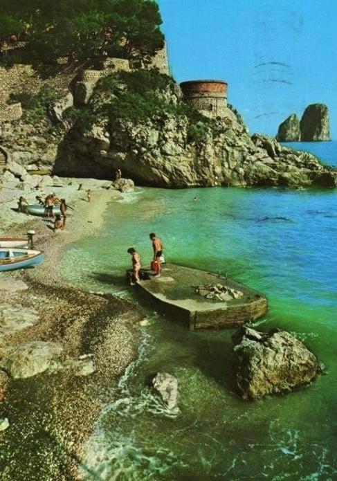 il blù Villa Capri Eksteriør bilde